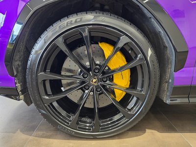 LAMBORGHINI URUS - 7