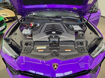 LAMBORGHINI URUS - 8