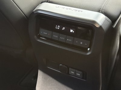 2025 Toyota LAND CRUISER 250 — миниатюра 31