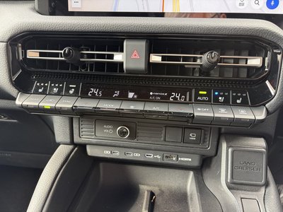 2025 Toyota LAND CRUISER 250 — миниатюра 17