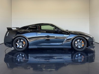 NISSAN GT-R - 5