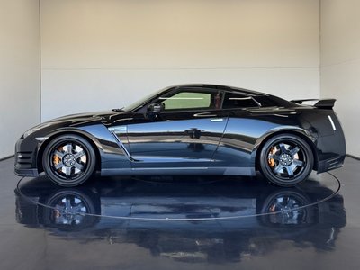 NISSAN GT-R - 6