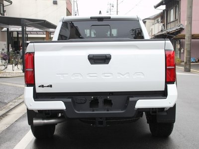 TOYOTA TACOMA - 6