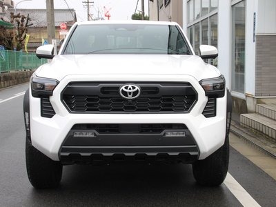 TOYOTA TACOMA - 4