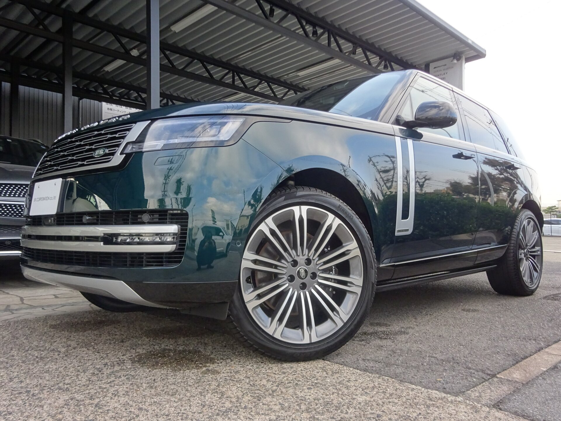 LAND ROVER RANGE ROVER - View 1
