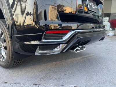 TOYOTA LAND CRUISER - 7