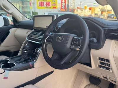 TOYOTA LAND CRUISER - 9