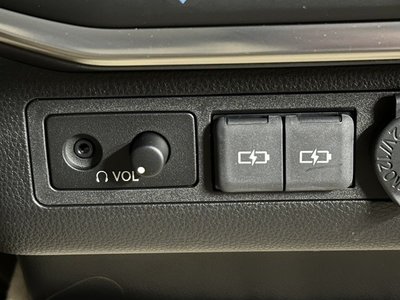 صورة مصغرة 25 لـ 2023 Toyota LAND CRUISER 300