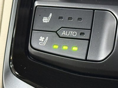 صورة مصغرة 42 لـ 2023 Toyota LAND CRUISER 300