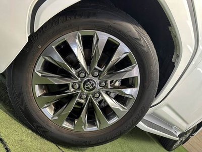 صورة مصغرة 12 لـ 2023 Toyota LAND CRUISER 300