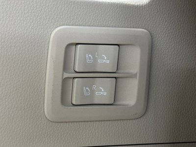 صورة مصغرة 21 لـ 2023 Toyota LAND CRUISER 300