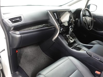 TOYOTA ALPHARD - 10