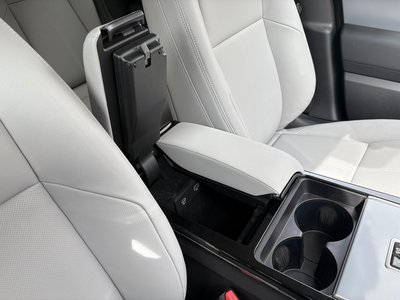 2025 LAND Rover RANGE ROVER VELAR — миниатюра 49