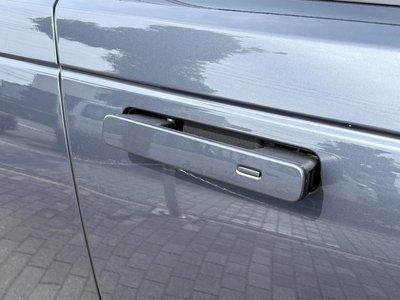 2025 LAND Rover RANGE ROVER VELAR — миниатюра 17