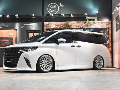 TOYOTA ALPHARD - 3