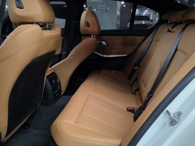 2025 BMW 3 SERIES 照片 10