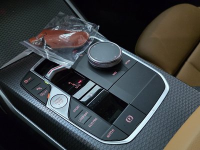 2025 BMW 3 SERIES 照片 9