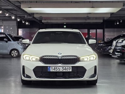 2025 BMW 3 SERIES 照片 1