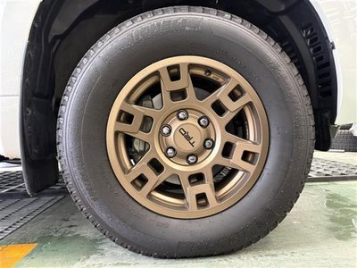 TOYOTA LAND CRUISER - 9