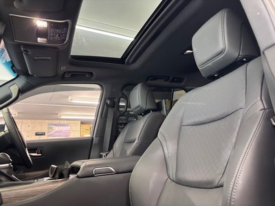 2024 Toyota LAND CRUISER 300 — миниатюра 17