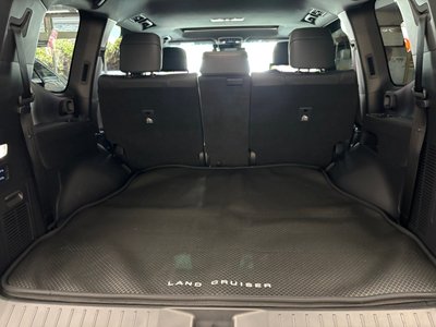 2024 Toyota LAND CRUISER 300 — миниатюра 28