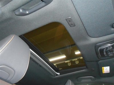 TOYOTA CROWN CROSSOVER - 7