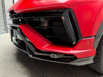 LAMBORGHINI URUS - 5
