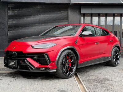 LAMBORGHINI URUS - 1