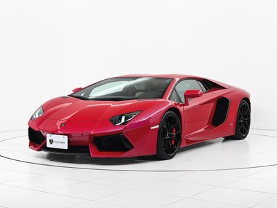 LAMBORGHINI AVENTADOR - 4