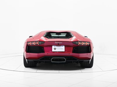 LAMBORGHINI AVENTADOR - 8