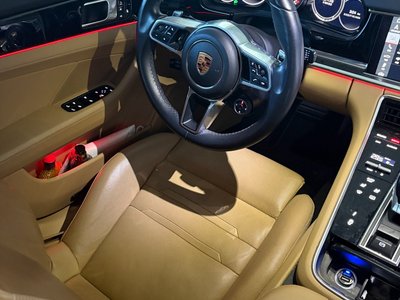 PORSCHE PANAMERA - 5