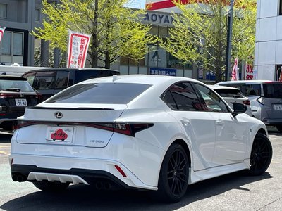 LEXUS IS - 8