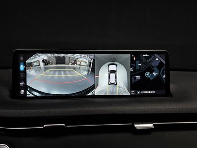 2022 Genesis GV70 — миниатюра 14