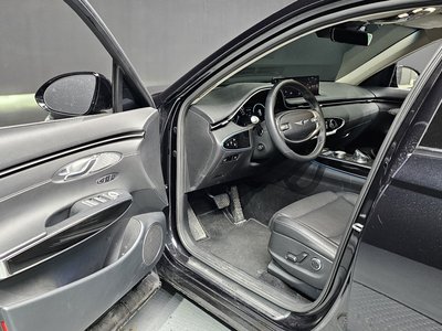 2022 Genesis GV70 photo 10