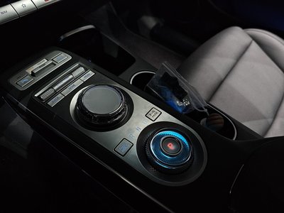 2022 Genesis GV70 photo 9