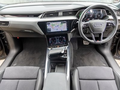 AUDI Q8 SPORTBACK E-TRON - 2