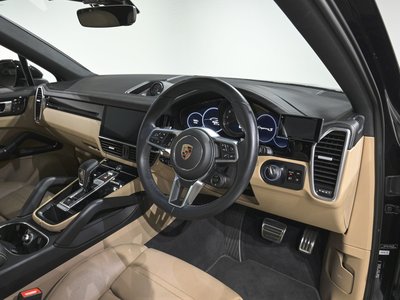 PORSCHE CAYENNE - 10