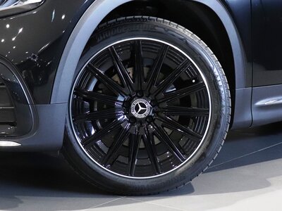 MERCEDES-BENZ GLB - 4