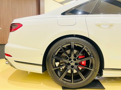 صورة مصغرة 48 لـ 2024 AUDI S8