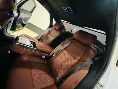 صورة مصغرة 98 لـ 2024 AUDI S8
