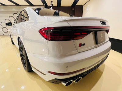 صورة مصغرة 13 لـ 2024 AUDI S8