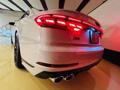 صورة مصغرة 144 لـ 2024 AUDI S8