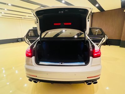 صورة مصغرة 106 لـ 2024 AUDI S8
