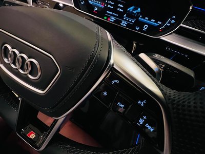 صورة مصغرة 80 لـ 2024 AUDI S8
