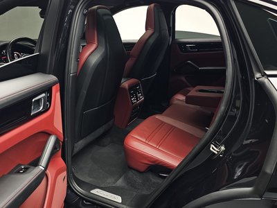 صورة مصغرة 17 لـ 2021 Porsche CAYENNE