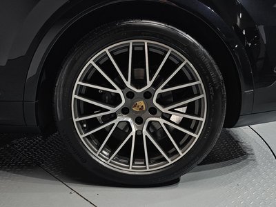 صورة 8 لـ 2021 Porsche CAYENNE