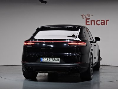 صورة 4 لـ 2021 Porsche CAYENNE