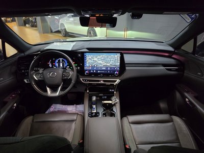 صورة مصغرة 13 لـ 2023 Lexus RX