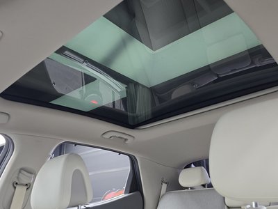 2022 Genesis GV60 — миниатюра 23