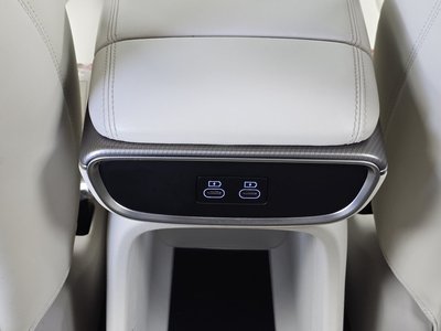 2022 Genesis GV60 — миниатюра 33